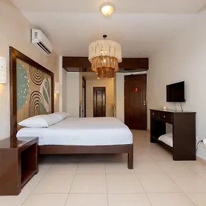 https://hotel-kinich.quintano-roohotels.com